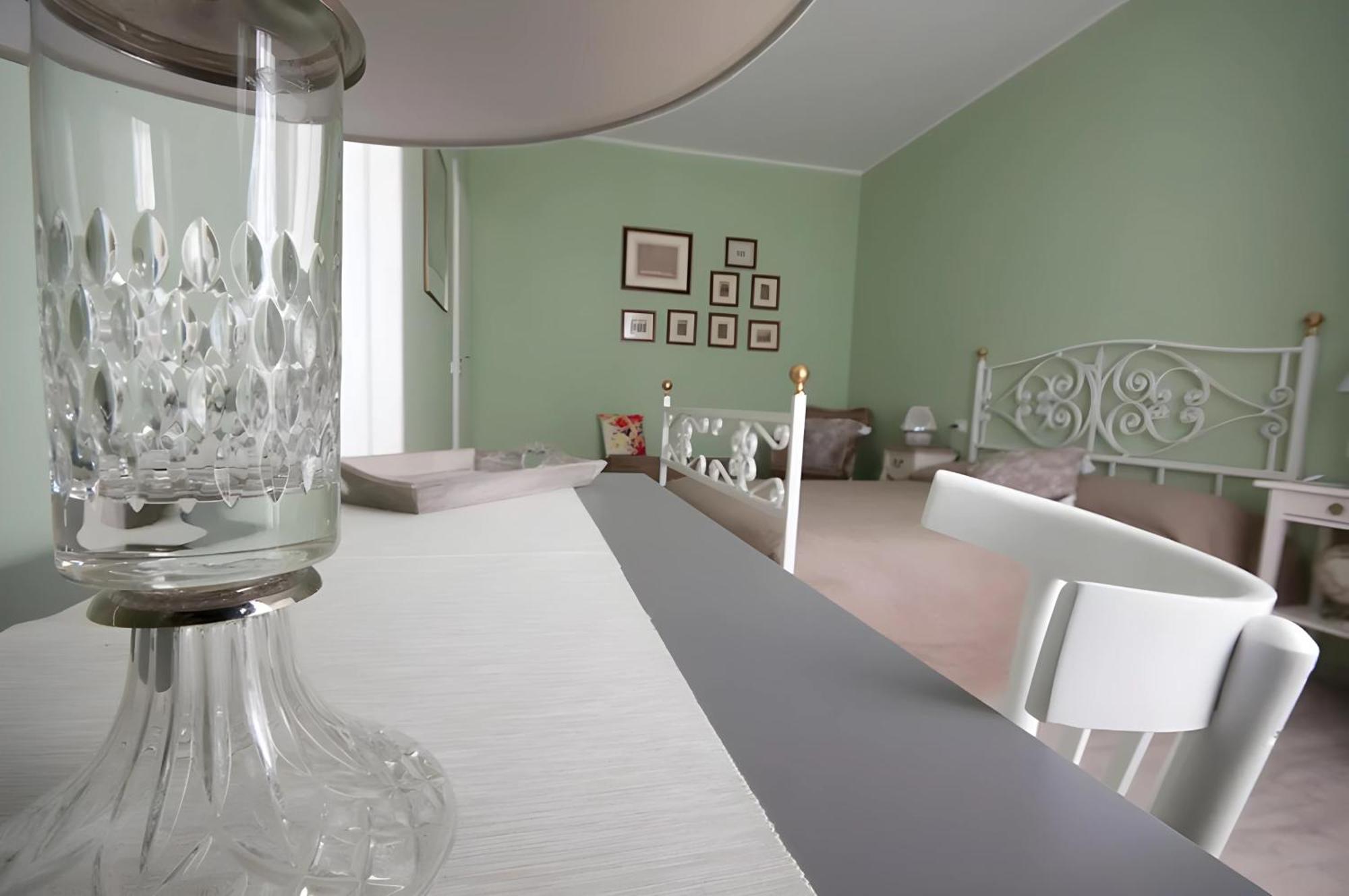 Alla Scaletta - Stanze Con Bagno Privato E Wifi A Pochi Passi Dal Duomo Mirandola Esterno foto
