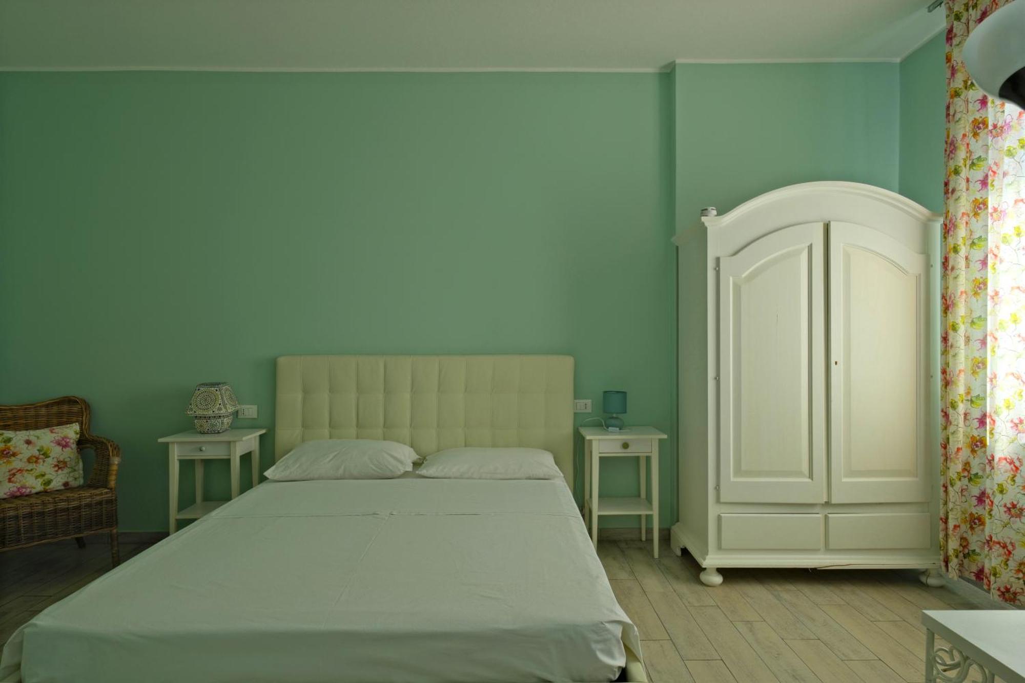 Alla Scaletta - Stanze Con Bagno Privato E Wifi A Pochi Passi Dal Duomo Mirandola Esterno foto